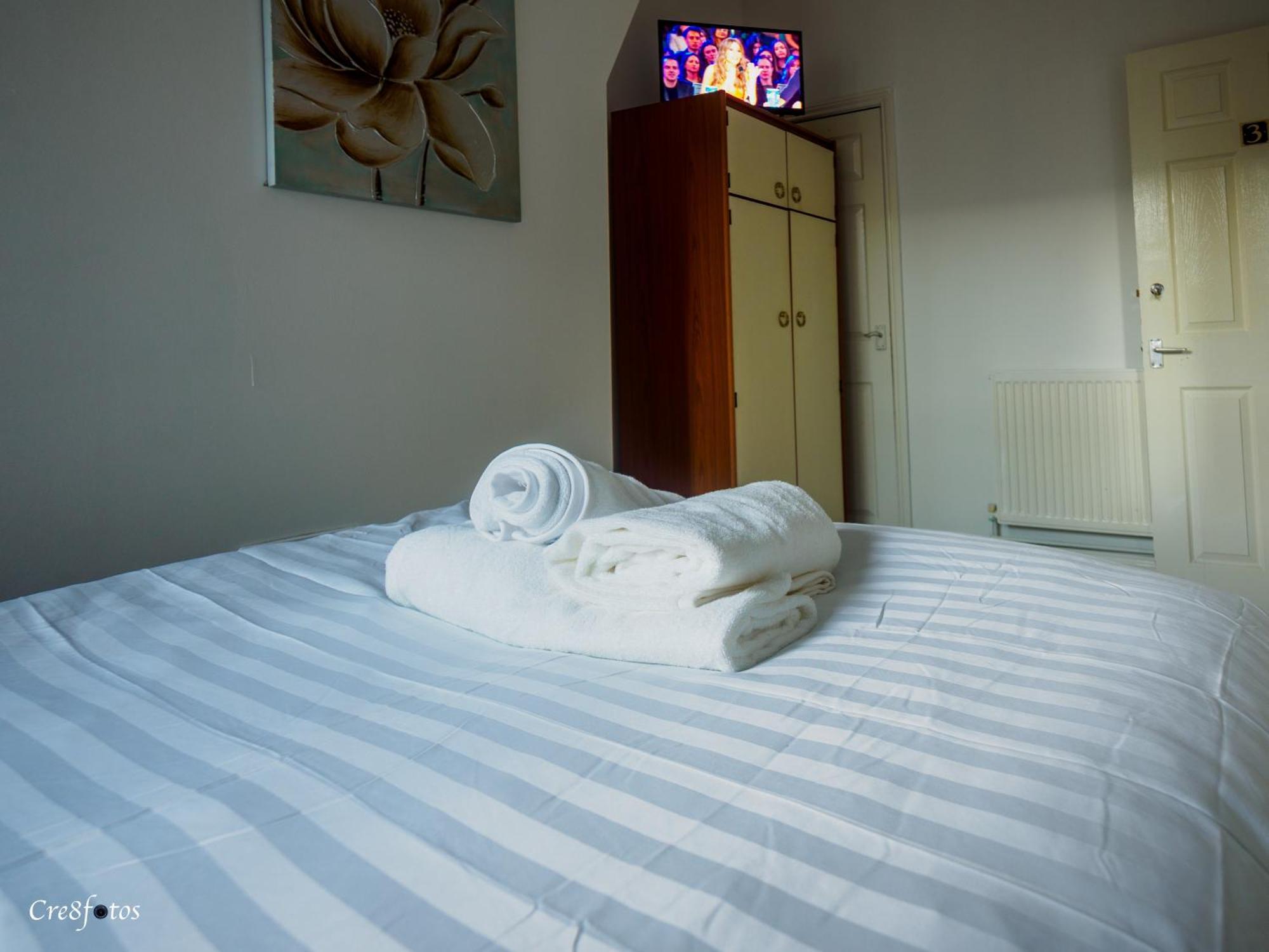 Couldon Lodge Stoke-on-Trent Экстерьер фото